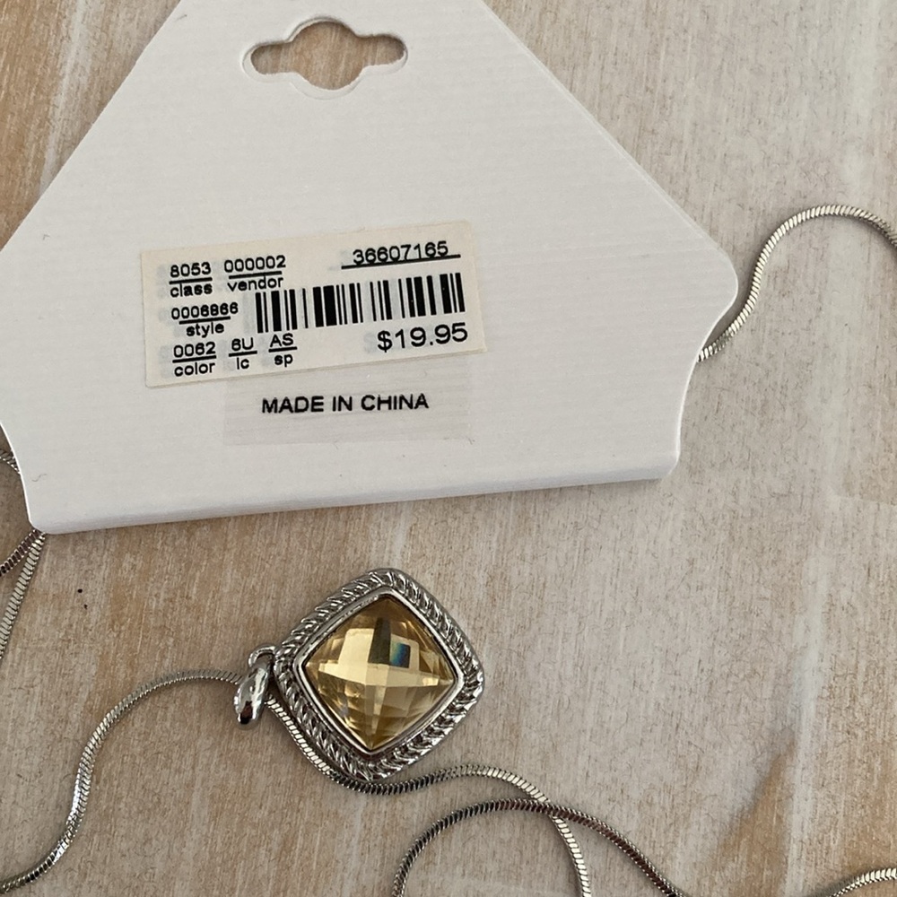 New CJ Banks pendant necklace - Picture 9 of 9